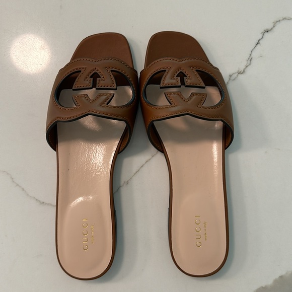 GUCCI women’s interlocking G cut-out slide sandal - Picture 3 of 11